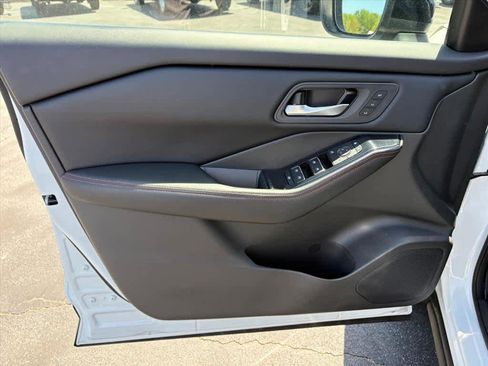 Used 2025 Nissan Rogue SV w/ Rock Creek Premium Package AWD/4WD image 20