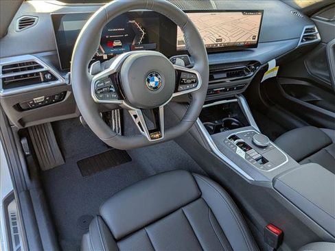 Used 2025 BMW 230i 230i w/ M Sport Package image 3