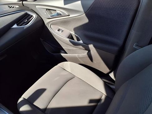 Used 2025 Chevrolet Malibu LT image 16