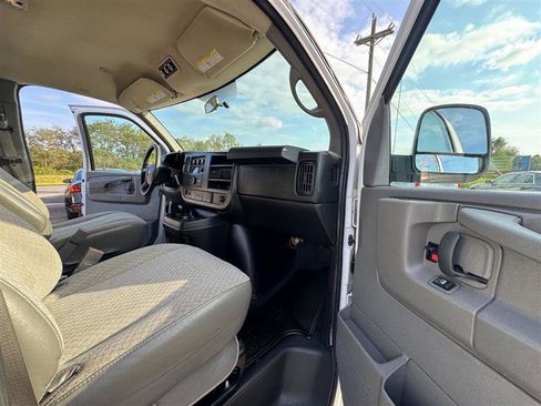 Used 2015 Chevrolet Express 3500 LT w/ LT Preferred Equipment Group image 39