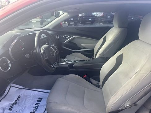 Used 2017 Chevrolet Camaro LT w/ Technology Package image 15