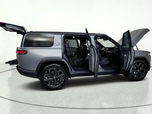 Used 2026 Rivian R1S Adventure AWD/4WD image 19