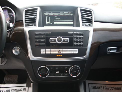 Used 2015 Mercedes-Benz GL 450 4MATIC image 25