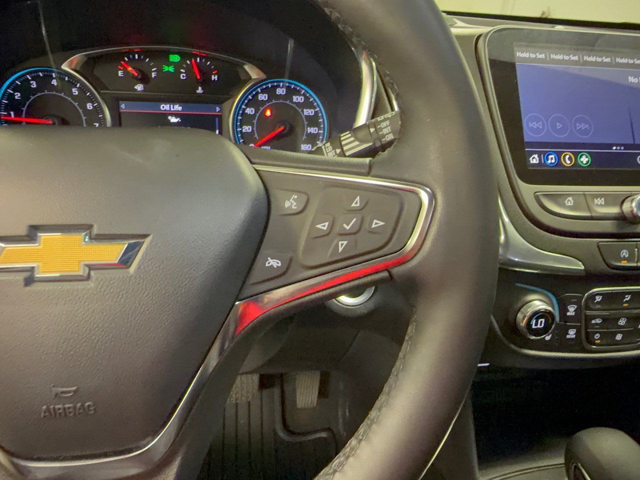 Used 2024 Chevrolet Equinox LT FWD image 19