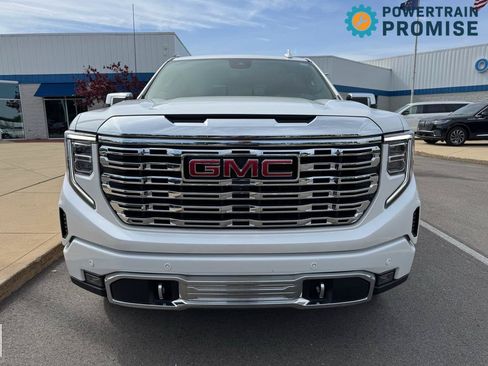 Used 2022 GMC Sierra 1500 Denali w/ Technology Package AWD/4WD image 2
