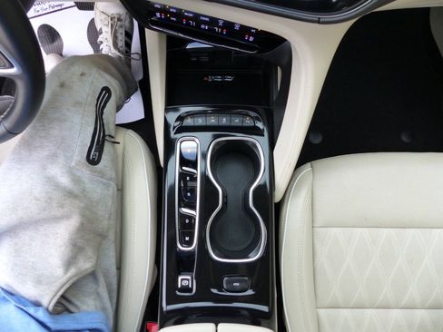 Used 2023 Buick Envision Avenir AWD/4WD image 44