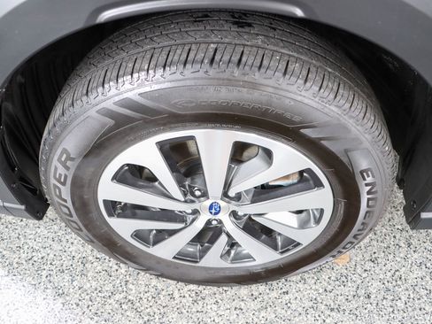 Used 2024 Subaru Outback Premium AWD/4WD image 11