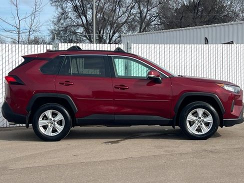 Used 2019 Toyota RAV4 LE image 3