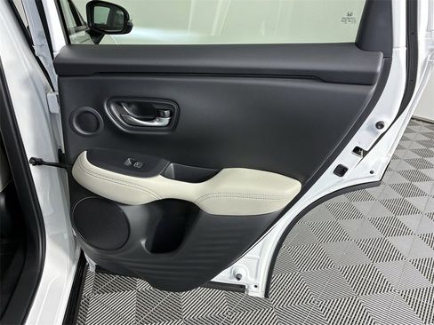 Used 2026 Honda HR-V EX-L image 32