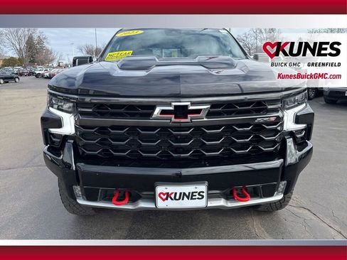 Used 2023 Chevrolet Silverado 1500 ZR2 w/ Technology Package image 17