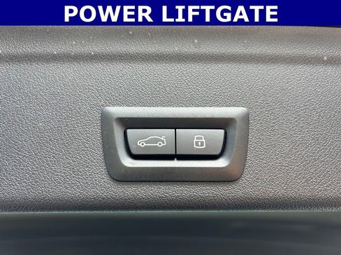 Used 2024 BMW X6 xDrive40i image 17