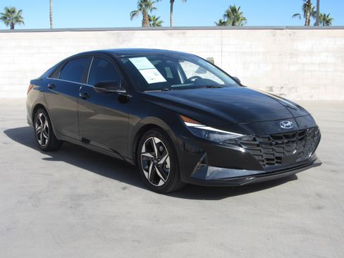 Used 2023 Hyundai Elantra Limited w/ Cargo Package image 2