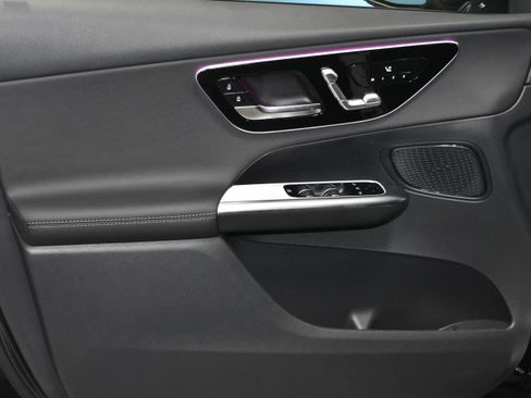 New 2026 Mercedes-Benz GLC 300 4MATIC image 3