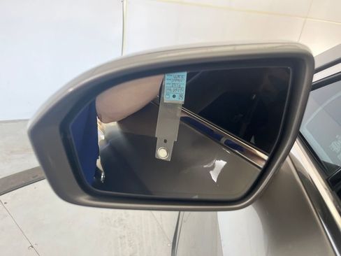 Used 2017 Lincoln MKX Reserve w/ Lincoln MKX Climate Package image 39