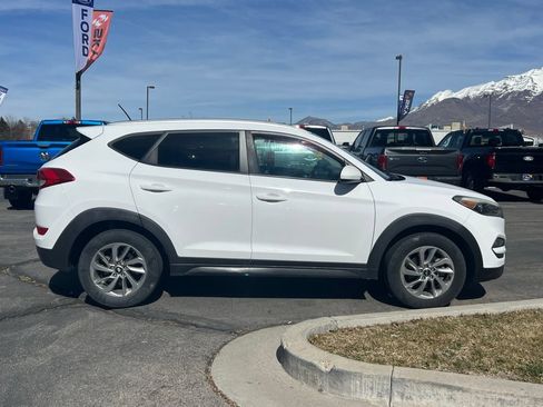 Used 2016 Hyundai Tucson SE w/ Option Group 02 FWD image 5