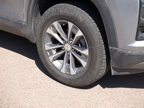 Used 2025 Chevrolet Equinox LT w/ Convenience Package II FWD image 7