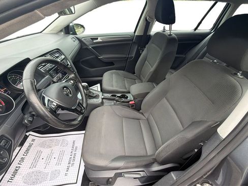 Used 2019 Volkswagen Golf S FWD image 9