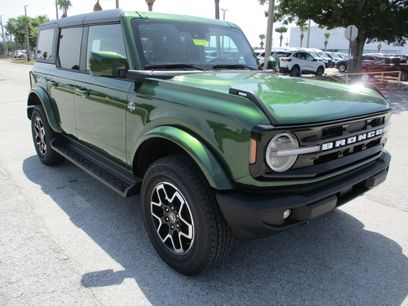 New 2025 Ford Bronco Outer Banks