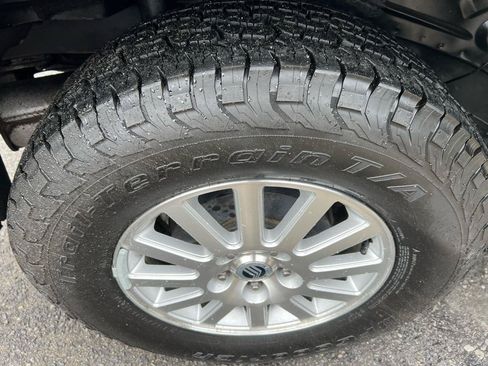 Used 2010 Mercury Mariner Premier FWD image 5