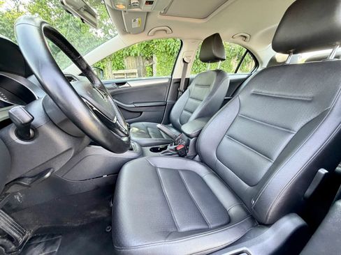 Used 2017 Volkswagen Jetta SE FWD image 27