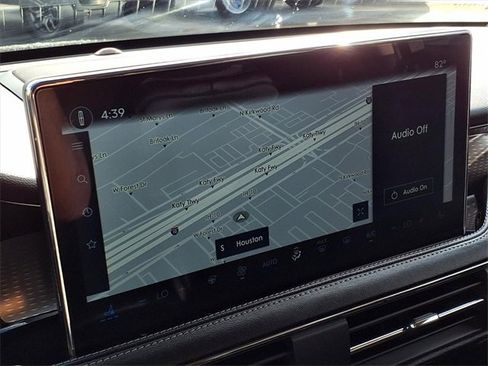 Certified 2023 Lincoln Corsair Reserve w/ Equipment Group 202A image 15