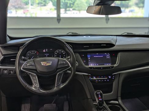 Used 2020 Cadillac XT5 Premium Luxury FWD image 8