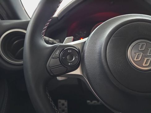 Used 2017 Toyota 86 RWD image 16