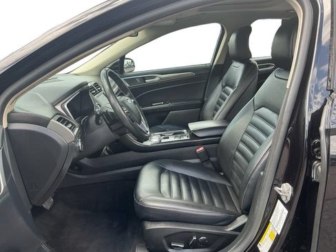 Used 2019 Ford Fusion SEL FWD image 14
