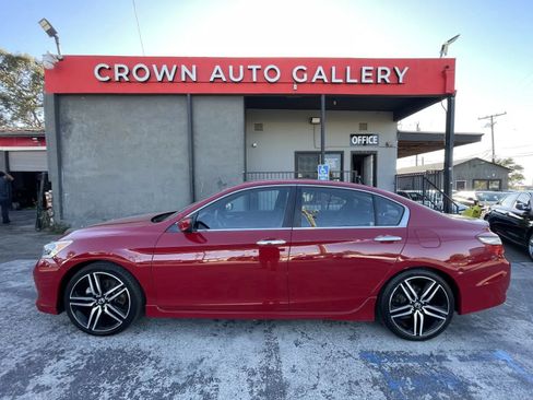 Used 2017 Honda Accord Sport image 6