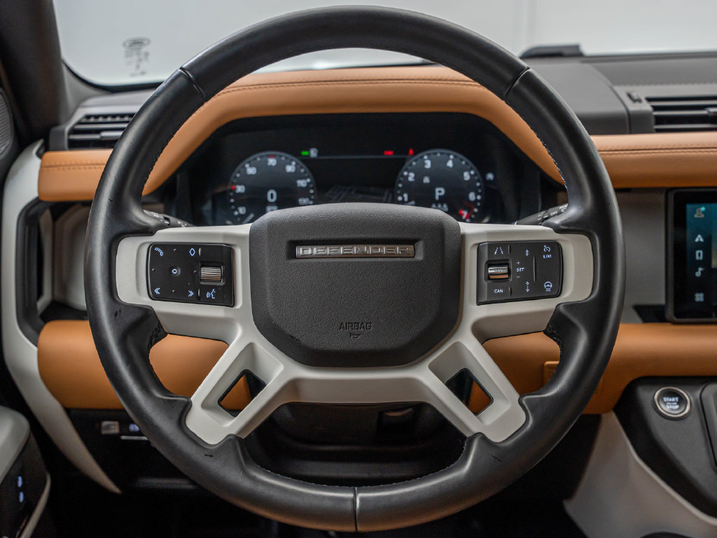 Used 2023 Land Rover Defender 110 S AWD/4WD image 44
