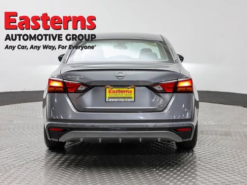 Used 2023 Nissan Altima 2.5 S FWD image 6