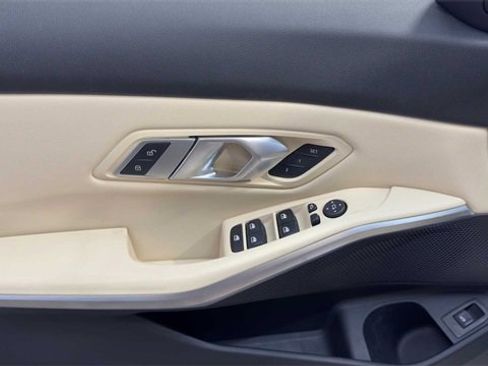 Used 2019 BMW 330i 330i w/ Premium Package image 22