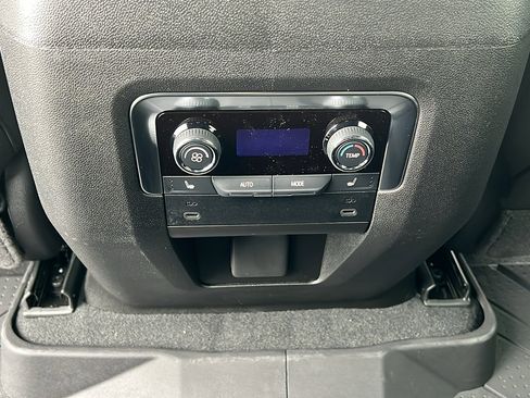 New 2026 Chevrolet Suburban LT w/ Comfort Package image 19