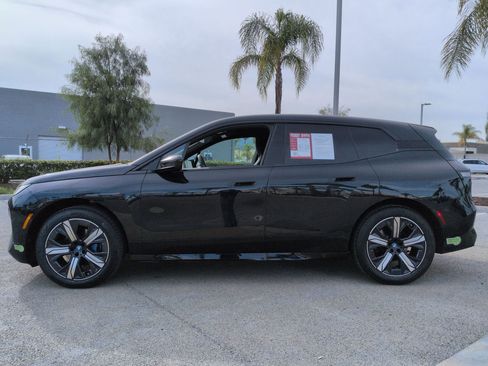 Used 2024 BMW iX xDrive50 w/ Sport Package image 7