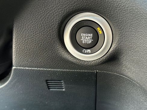 New 2026 Chrysler Pacifica Select image 20