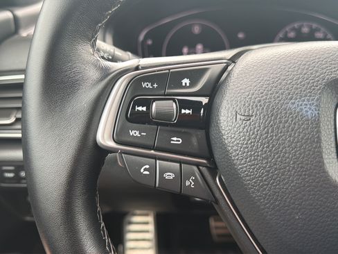 Used 2022 Honda Accord Sport image 17