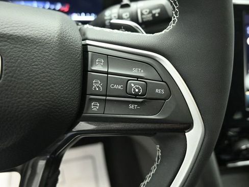 Used 2023 Jeep Grand Cherokee L Laredo w/ Luxury Tech Group I image 14