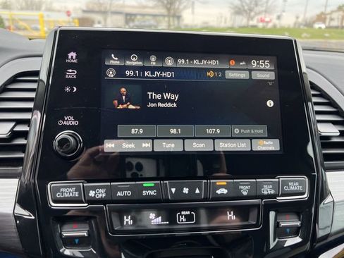 Used 2024 Honda Odyssey Elite image 14