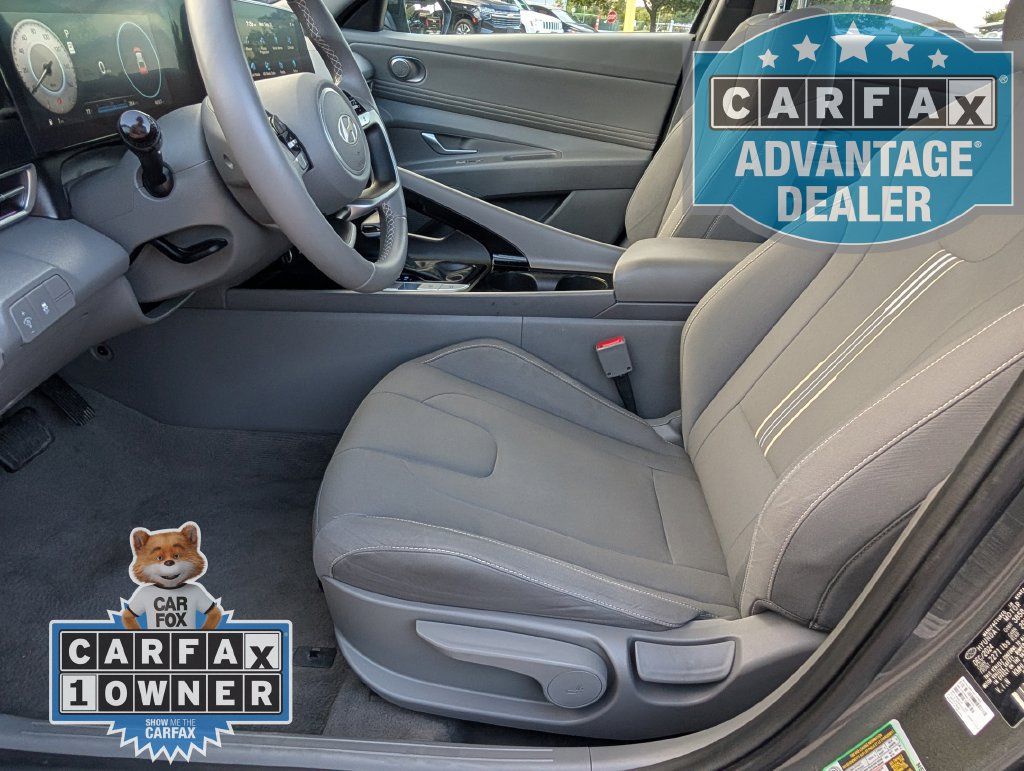 Used 2025 Hyundai Elantra SEL FWD image 16