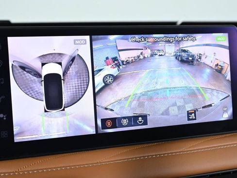 Certified 2026 INFINITI QX60 Autograph w/ Dark Cargo Package image 14