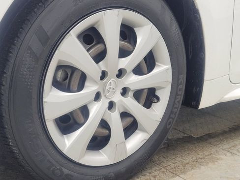 Used 2021 Toyota Corolla LE w/ Carpet Mat Package (TMS) image 31