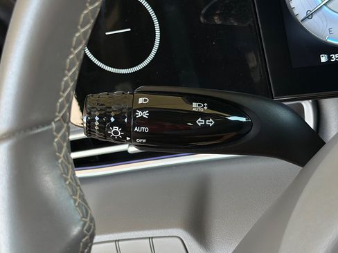 Certified 2025 Hyundai Elantra SEL FWD image 20