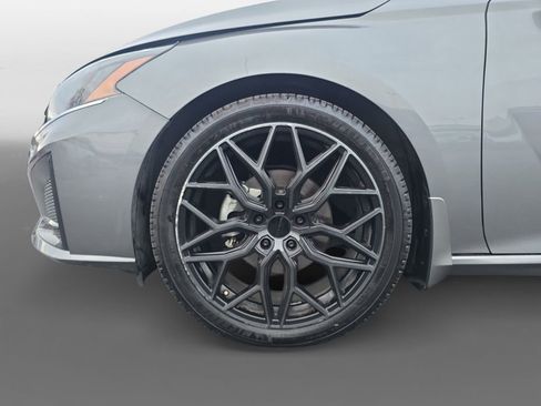 Used 2024 Nissan Altima 2.5 SL image 15