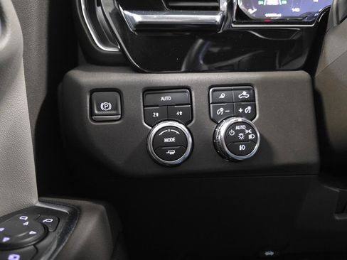 Used 2022 GMC Sierra 1500 SLT image 21