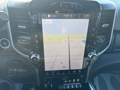 Used 2024 RAM 2500 Big Horn w/ Level 2 Equipment Group image 9