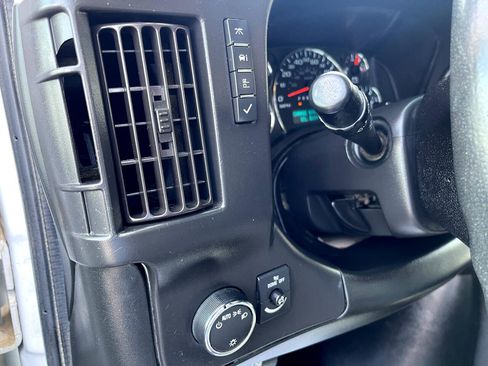 Used 2019 Chevrolet Express 3500 w/ Power Convenience Package image 18