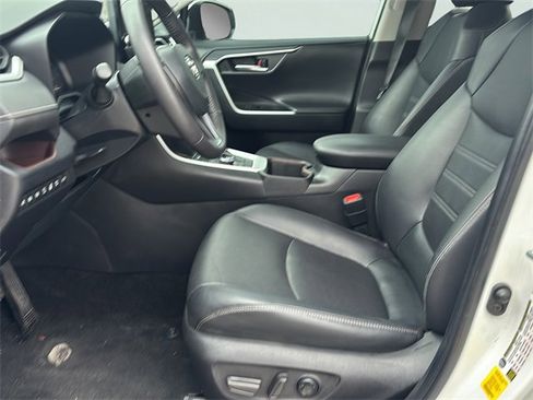 Used 2024 Toyota RAV4 Limited w/ Advanced Technology Package image 21