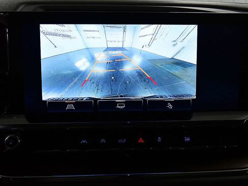 Used 2023 GMC Sierra 1500 SLT w/ SLT Premium Package image 27