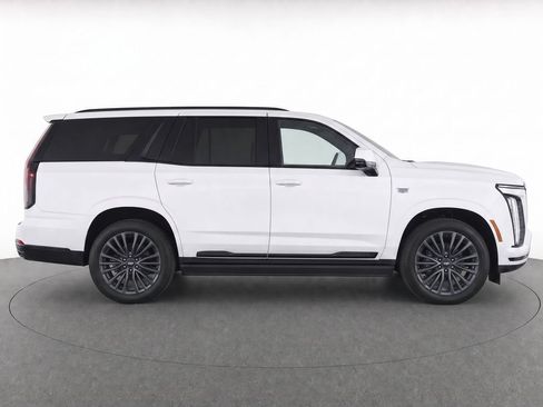 Used 2025 Cadillac Escalade Sport Platinum w/ LPO, Floor Liner Package AWD/4WD image 8