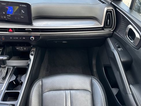 Used 2024 Kia Sorento S image 29